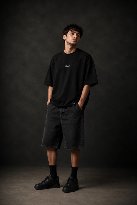 Black Essential T.Shirt.